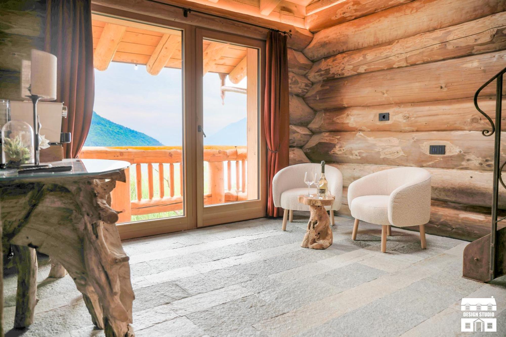 Chalet Antico Legno By Design Studio Sueglio Luaran gambar