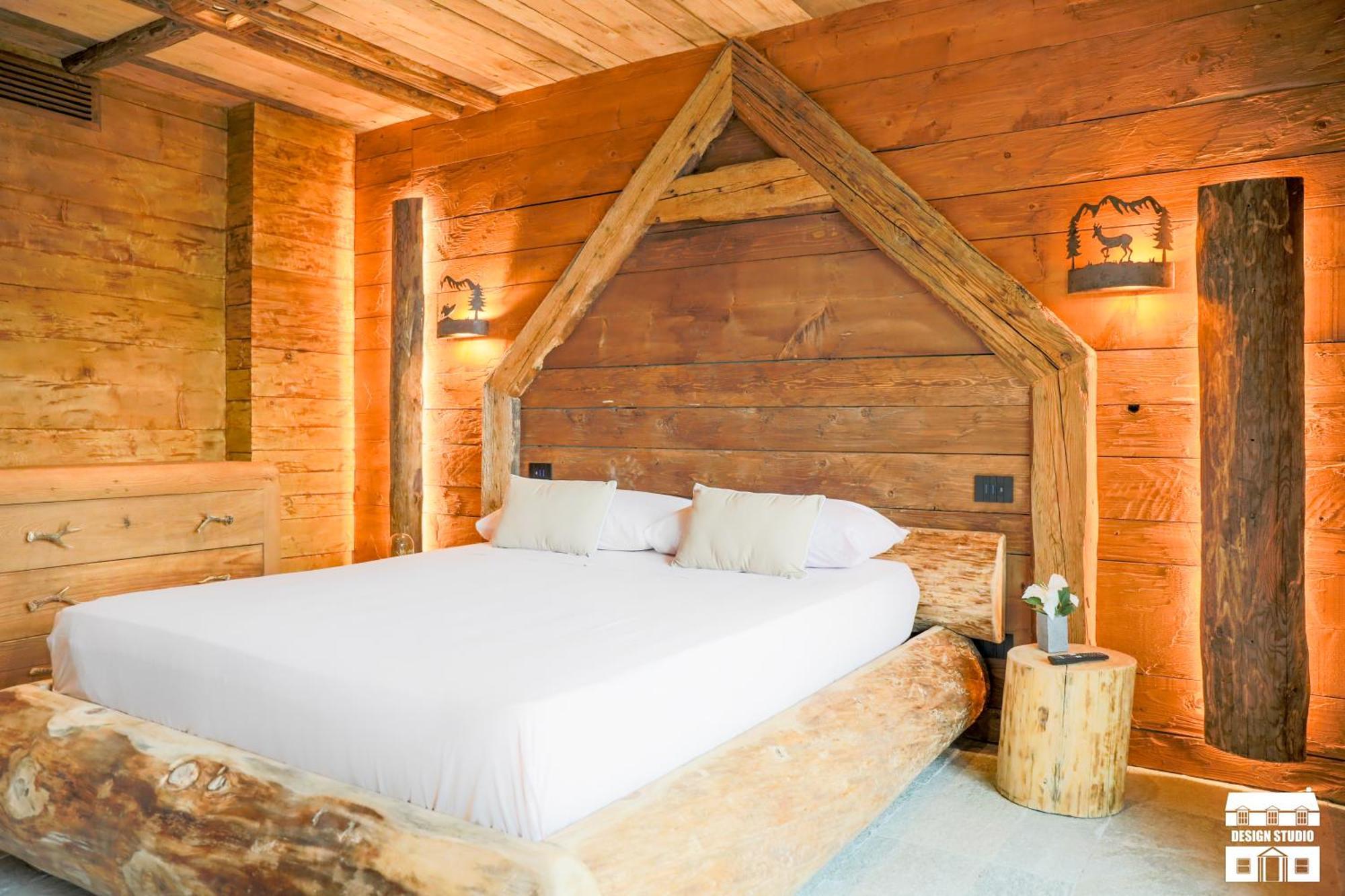 Chalet Antico Legno By Design Studio Sueglio Luaran gambar